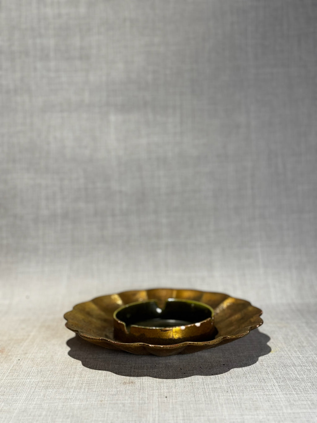 Elegant Mid-Century Brushed Gold Ceramic Ashtray with Scalloped Floral Rim & Deep Green Glazed Bowl