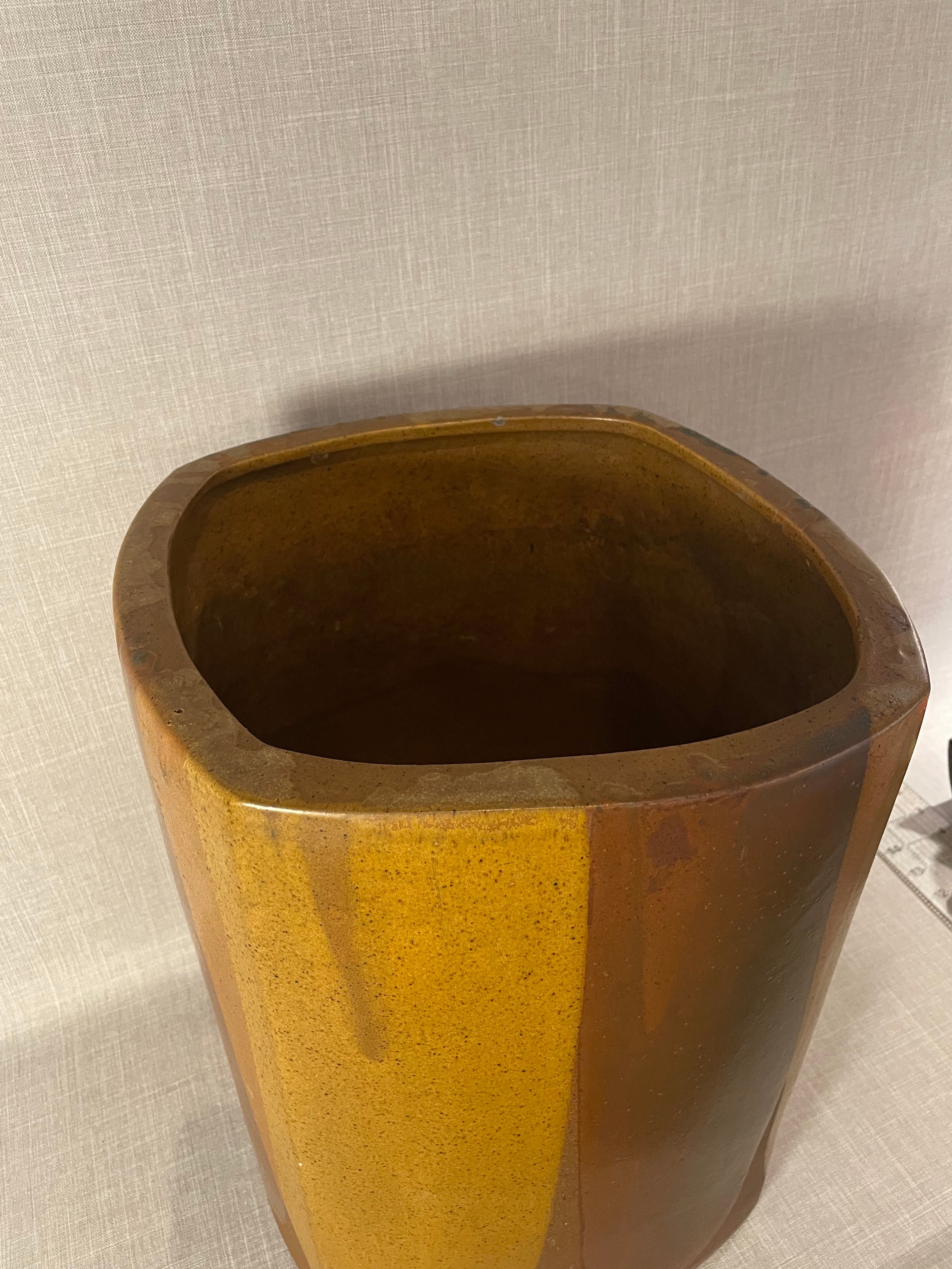 David Cressey Architectural Pottery California Modern Stoneware Planter, 1960s with rich glaze and unique shape. hommes + gardens estudio.