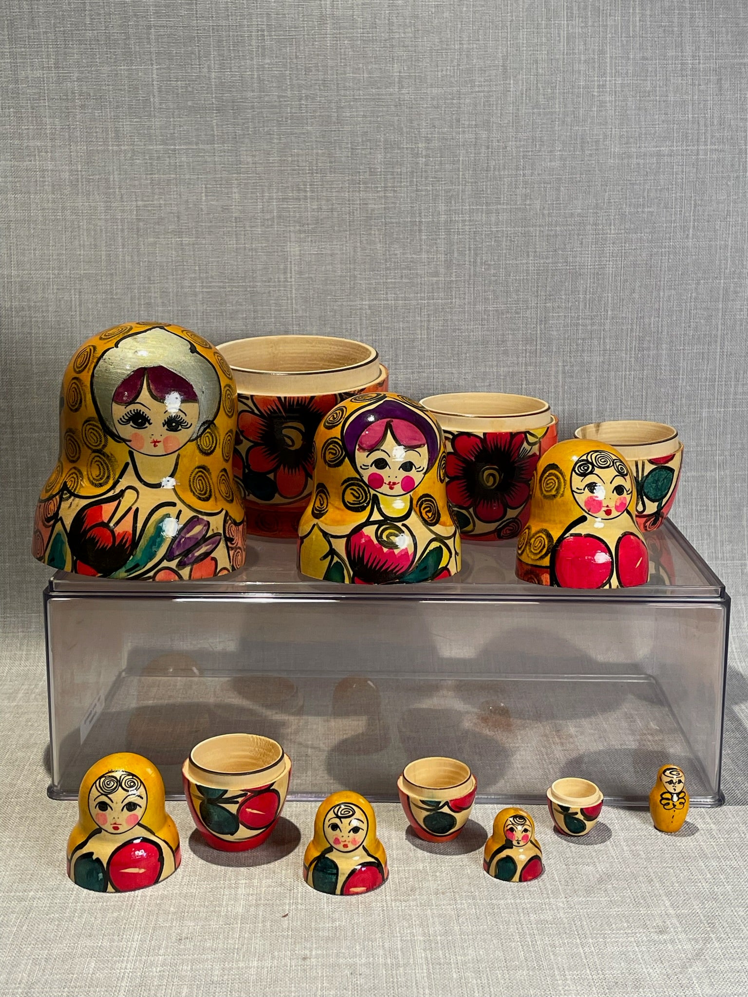 Vintage Hand-Painted Russian Matryoshka Nesting Doll Set – Bright Floral Folk Art