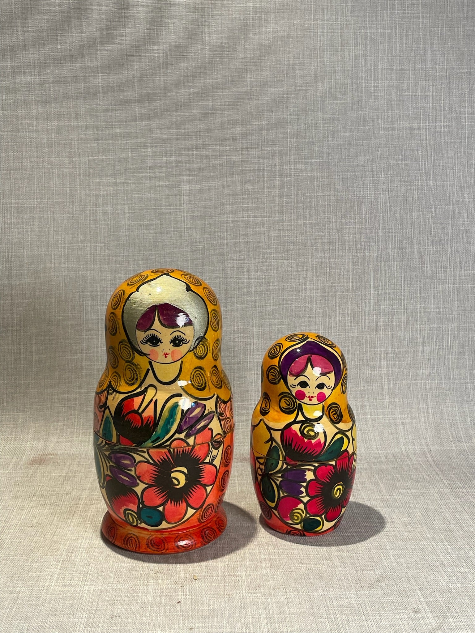 Vintage Hand-Painted Russian Matryoshka Nesting Doll Set – Bright Floral Folk Art