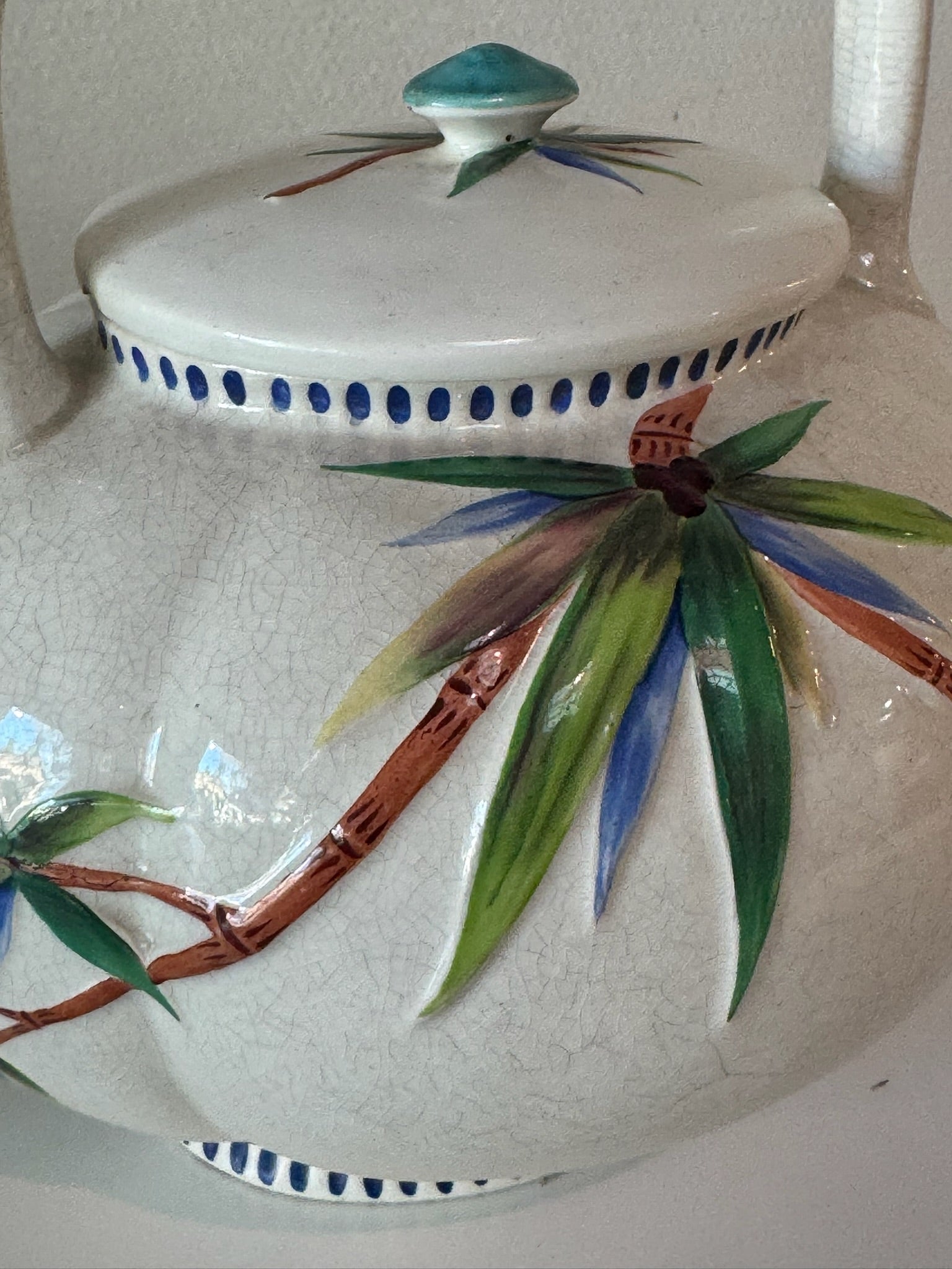 19th Century English Wedgwood Hand-Painted Bamboo Porcelain Teapot with Lid