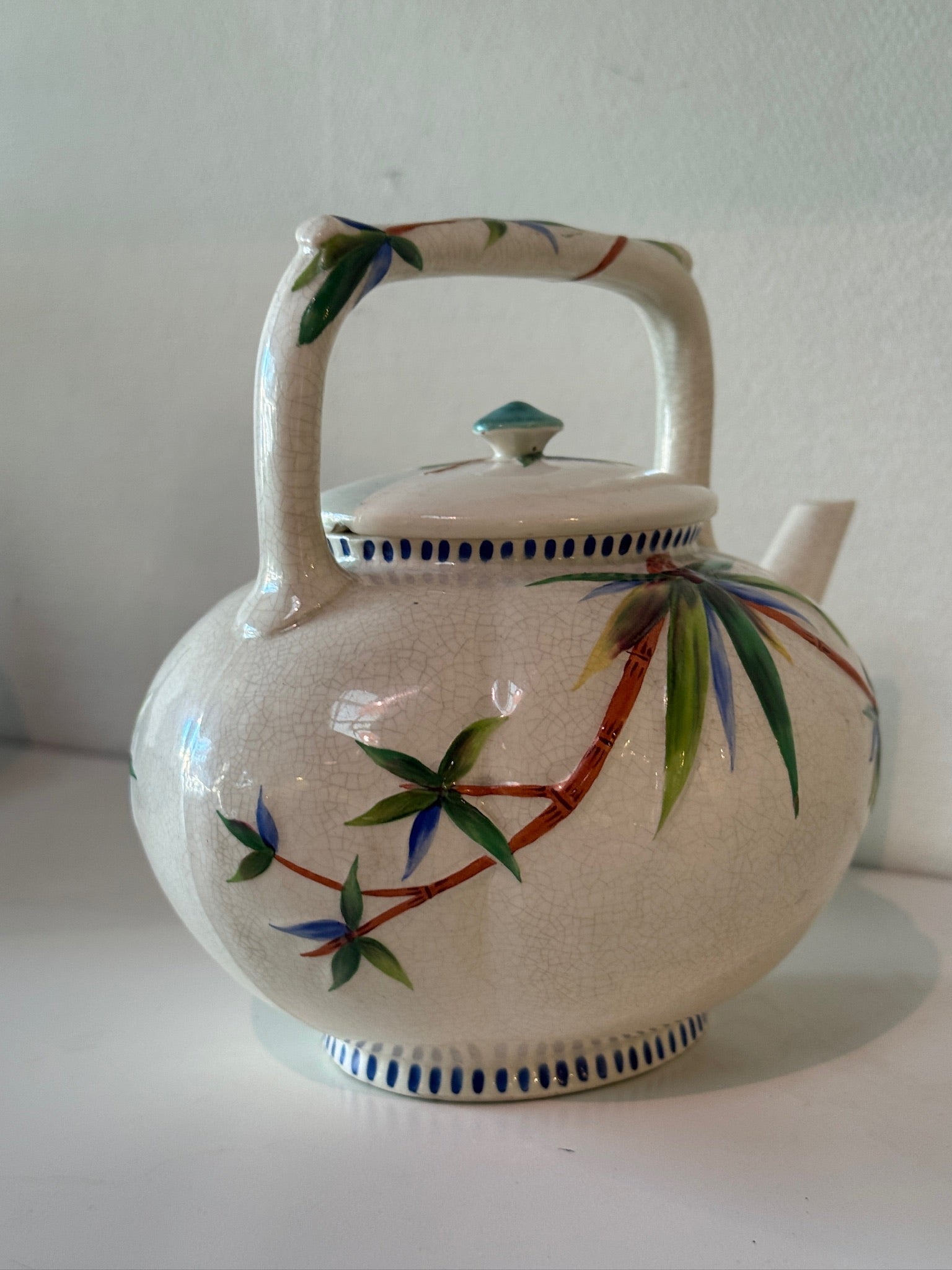 19th Century English Wedgwood Hand-Painted Bamboo Porcelain Teapot with Lid