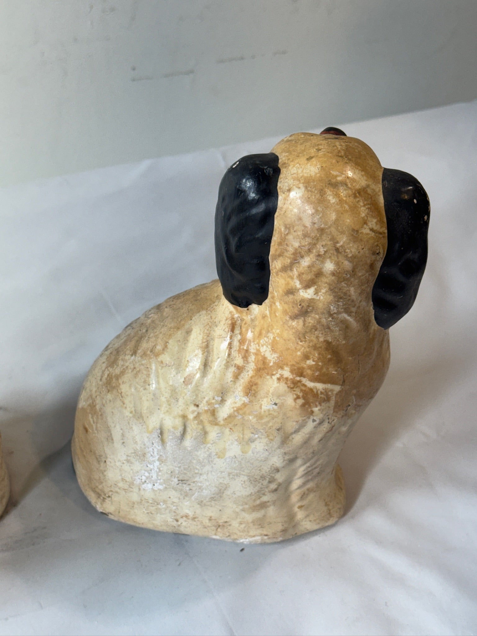 Pair of Staffordshire-Style Ceramic Spaniel Dogs – Hand-Painted Victorian Figurines