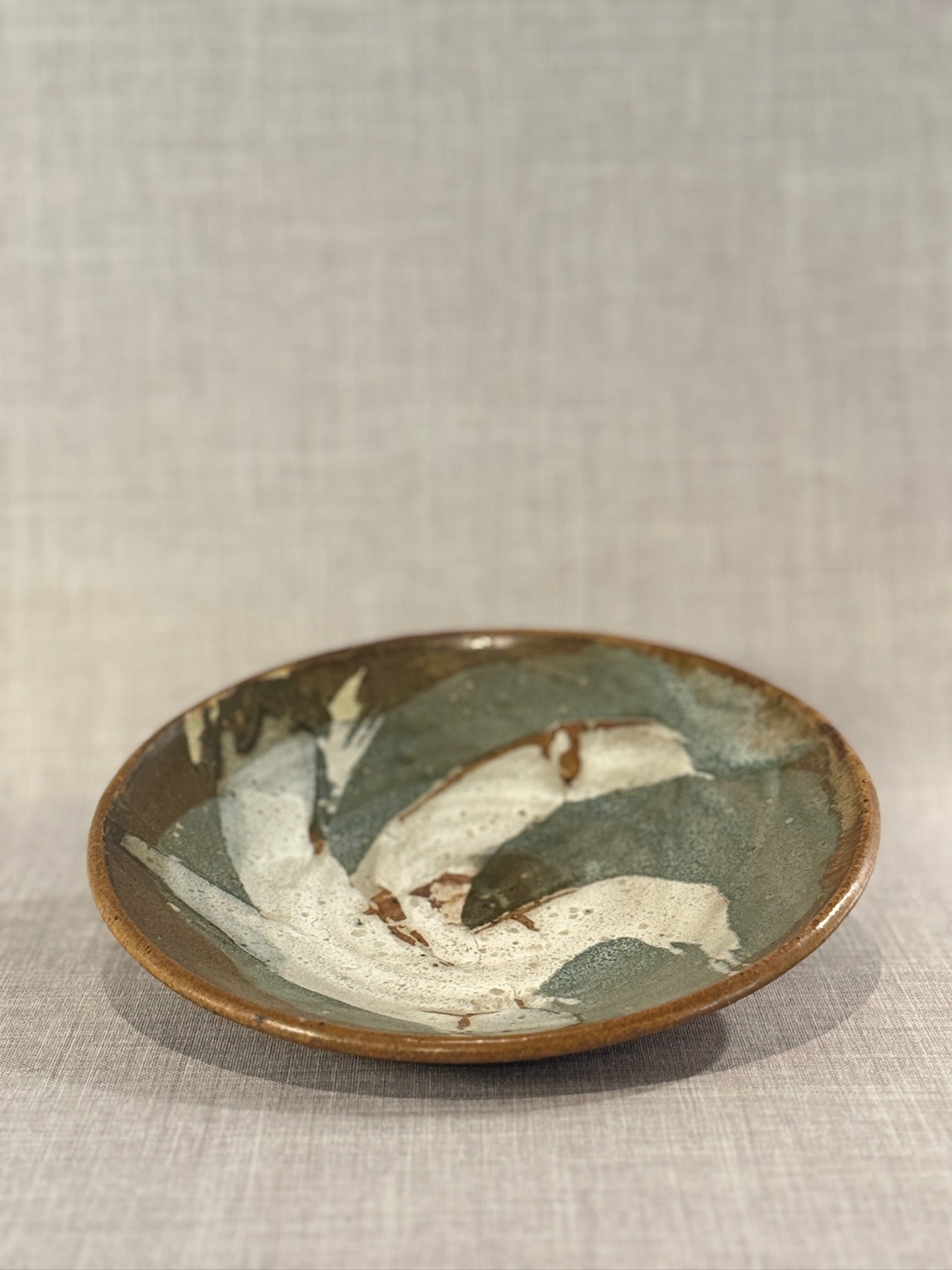 Abstract Brushstroke Studio Pottery Bowl – Hand-Thrown Glazed Stoneware, Wabi-Sabi Aesthetic, earthy tones, unique design, hommes + gardens estudio.