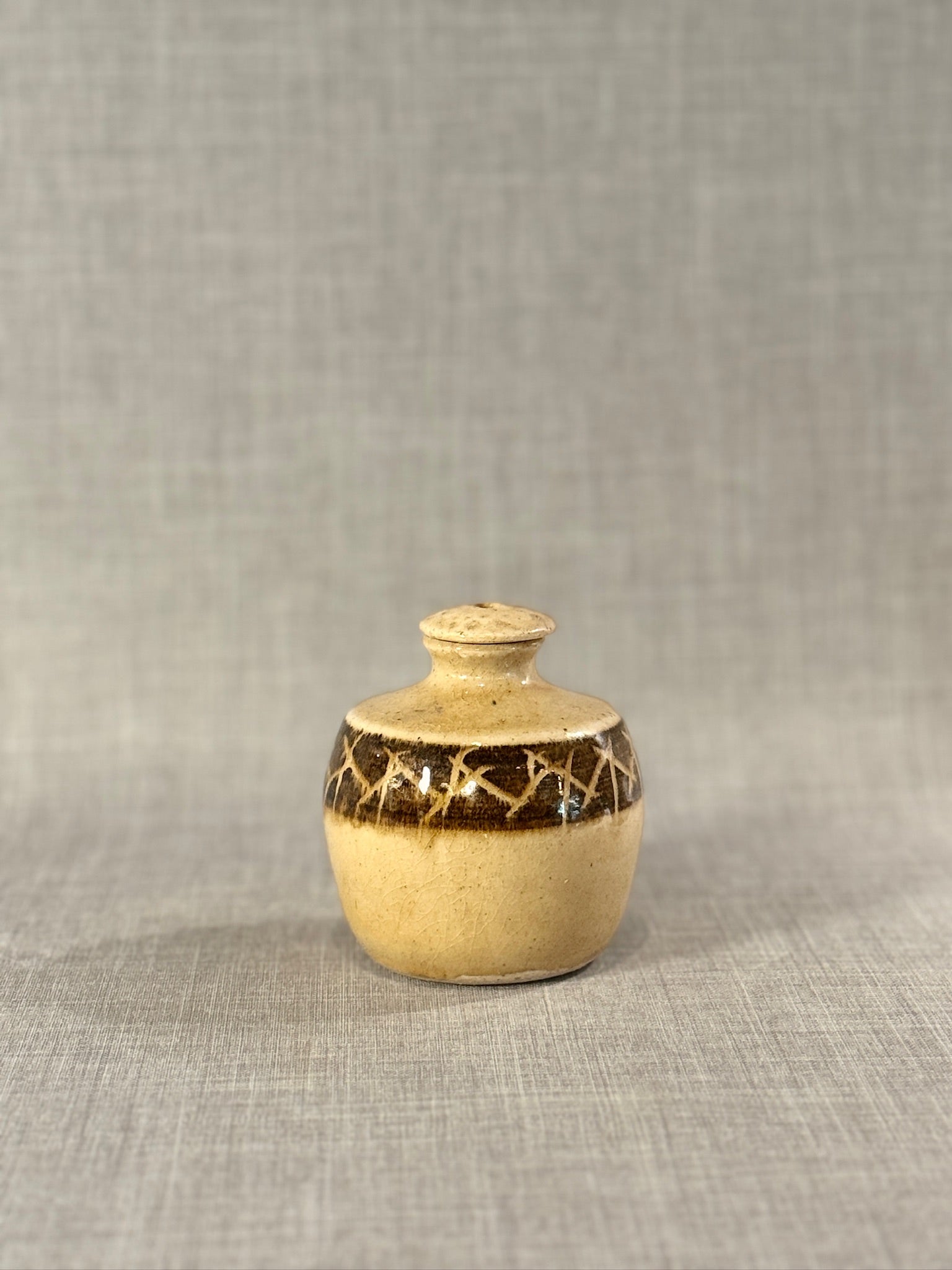 Mid-Century Studio Pottery Covered Jar with Abstract Brown Glaze Decoration – Hand-Thrown Stoneware Vessel