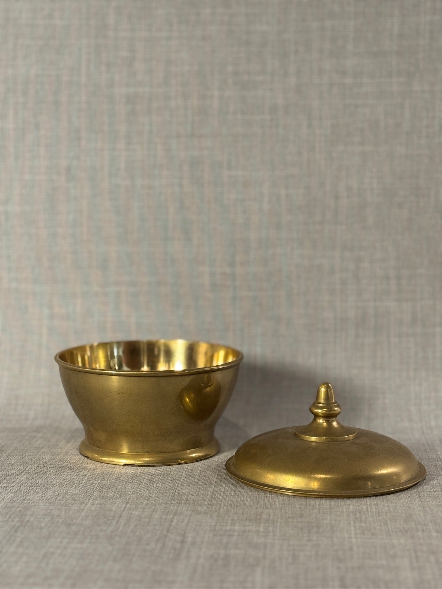 Elegant Vintage Solid Brass Rearing Unicorn Statue – Mythical Equestrian Art Sculpture, Mid-Century Decorative Fantasy Collectible