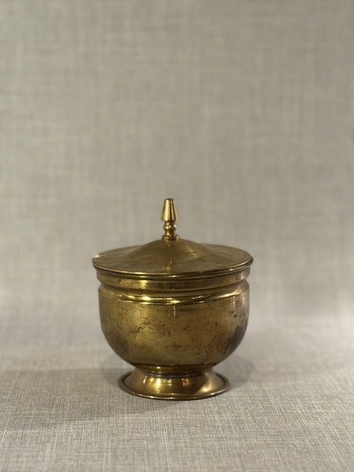 Antique Brass Footed Lidded Bowl with Finial Handle – Patinated Decorative Vessel