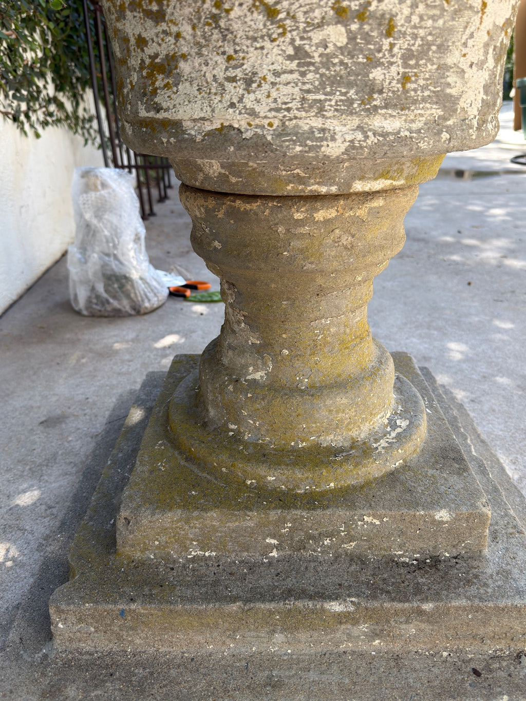 X-Large Classical Cast Concrete Garden Urn Planter on Pedestal Base, 34 Inches