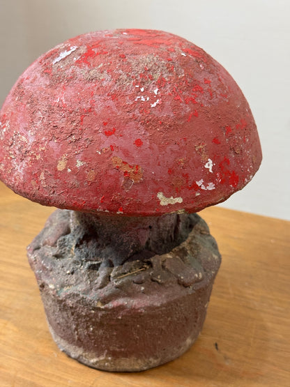 Vintage Cast Stone Garden Mushroom Ornament – Aged Patina