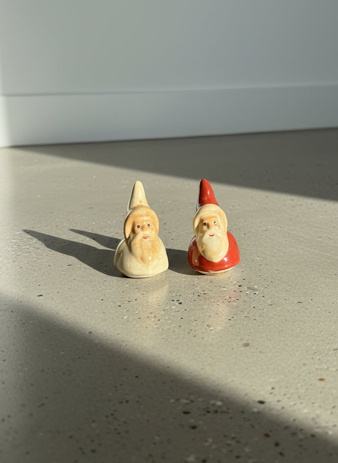Vintage Ceramic Santa Head Salt & Pepper Shaker Pair – Red & Cream