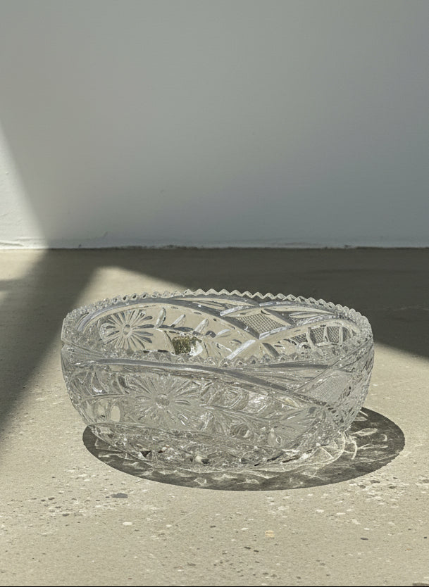 Vintage Clear Pressed Glass Daisy & Star Pattern Serving Bowl