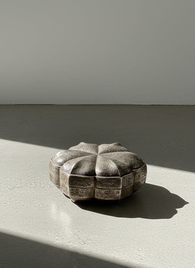 Vintage Replica T'ang Dynasty Lotus-Shaped Covered Box