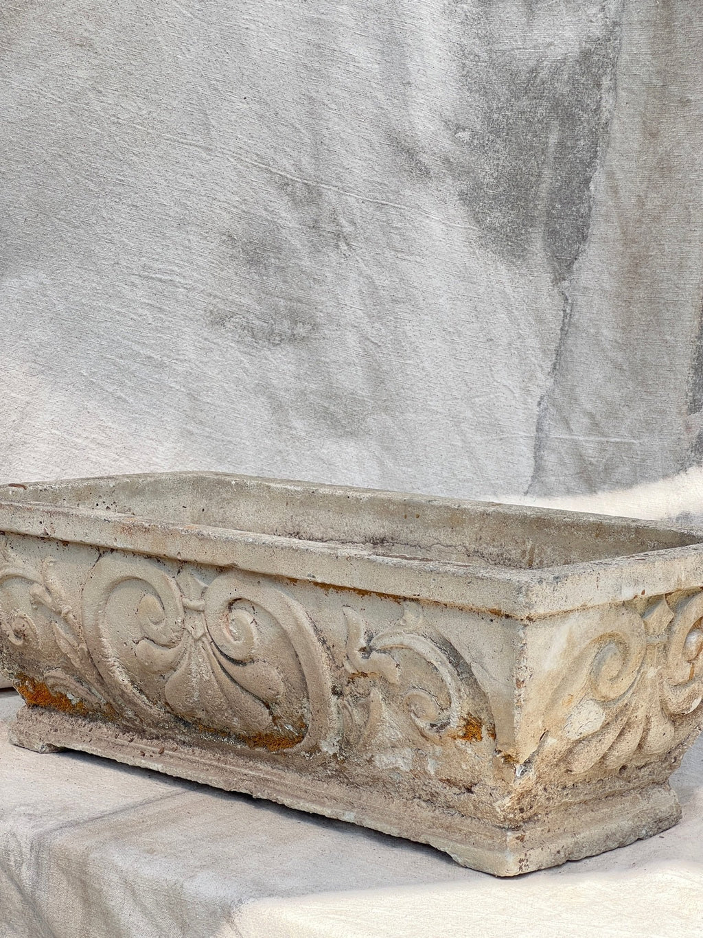 French vintage gray cement planter with Fleur-de-Lis relief detailing from the 1950s, sturdy rectangular vessel for elegant garden styling — Hommes and Gardens, Pots + Planters Collection, Landscape Architect, Interior Designer, Outdoor Living, Art, Furniture, Objects, Best Gifts, Nature, Backyard, Yard, Outdoor Decorations, Home Decor, Home Design, Luxury Design.