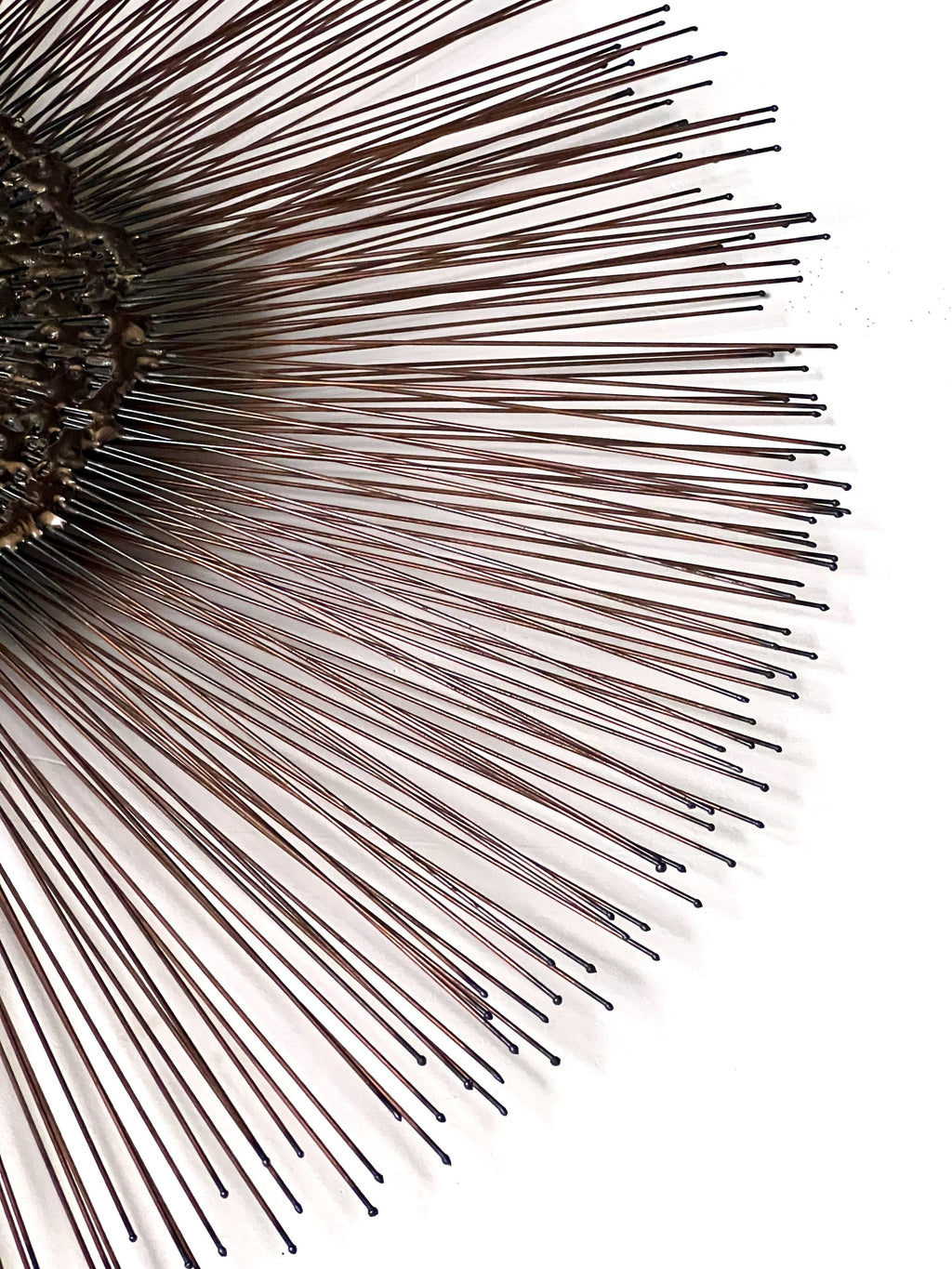 Friedle Bruce and Curtis Jeré style vintage brass sunburst wall art with copper accents, exquisite mid-century collectible wall décor — Hommes and Gardens, Wallscape Collection, Landscape Architect, Interior Designer, Outdoor Living, Art, Furniture, Objects, Best Gifts, Nature, Backyard, Yard, Outdoor Decorations, Home Decor, Home Design, Luxury Design.