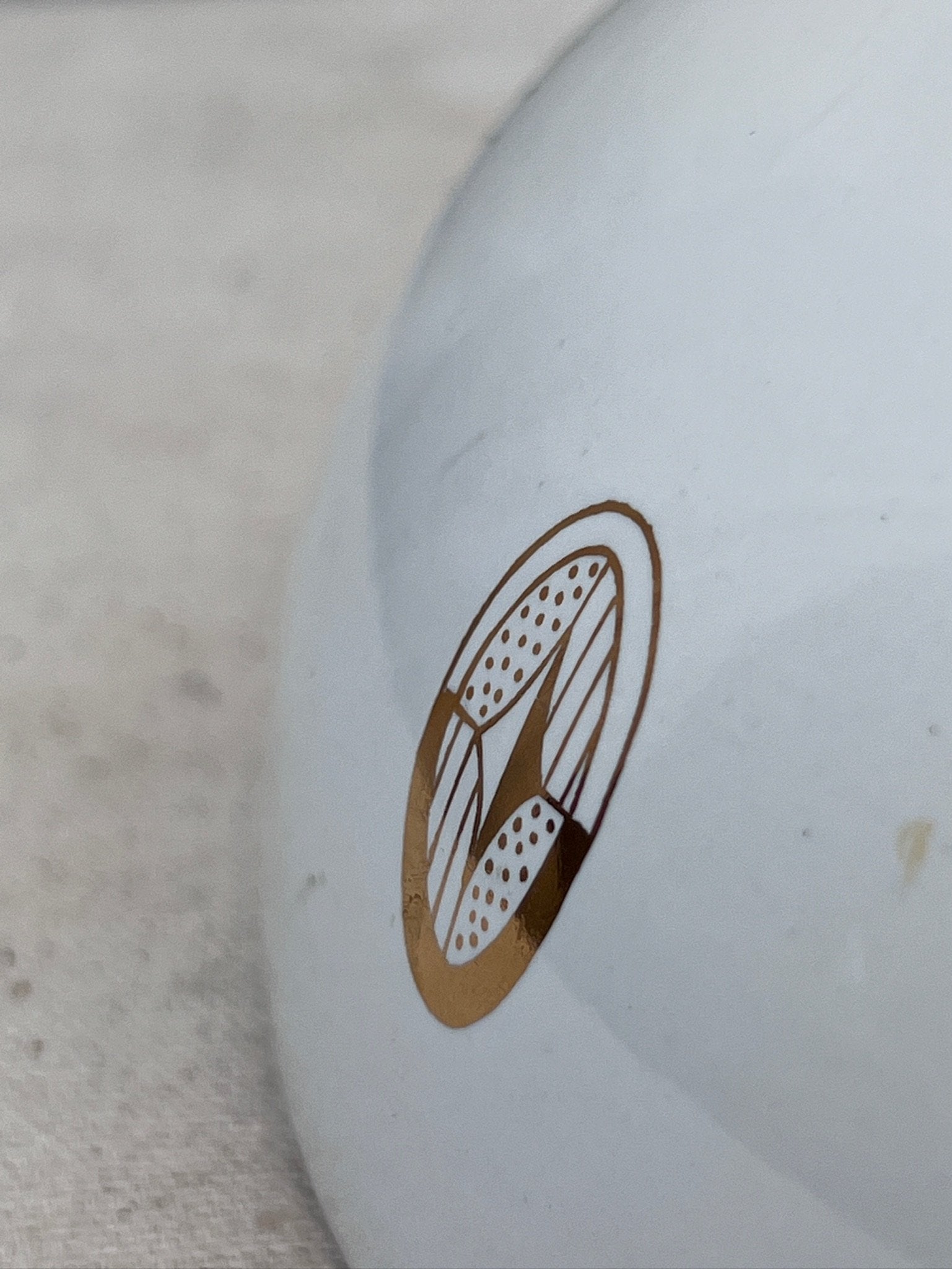 George Briard MCM ceramic bowl in white and gold with signature sunburst design, ideal as decorative serveware — Hommes and Gardens, Catchall Collection, home decor, outdoor decorations, home design, luxury design, Landscape Architect, Interior Designer, Outdoor Living, Art, Furniture, Objects, Best Gifts, Nature, Backyard, Yard.