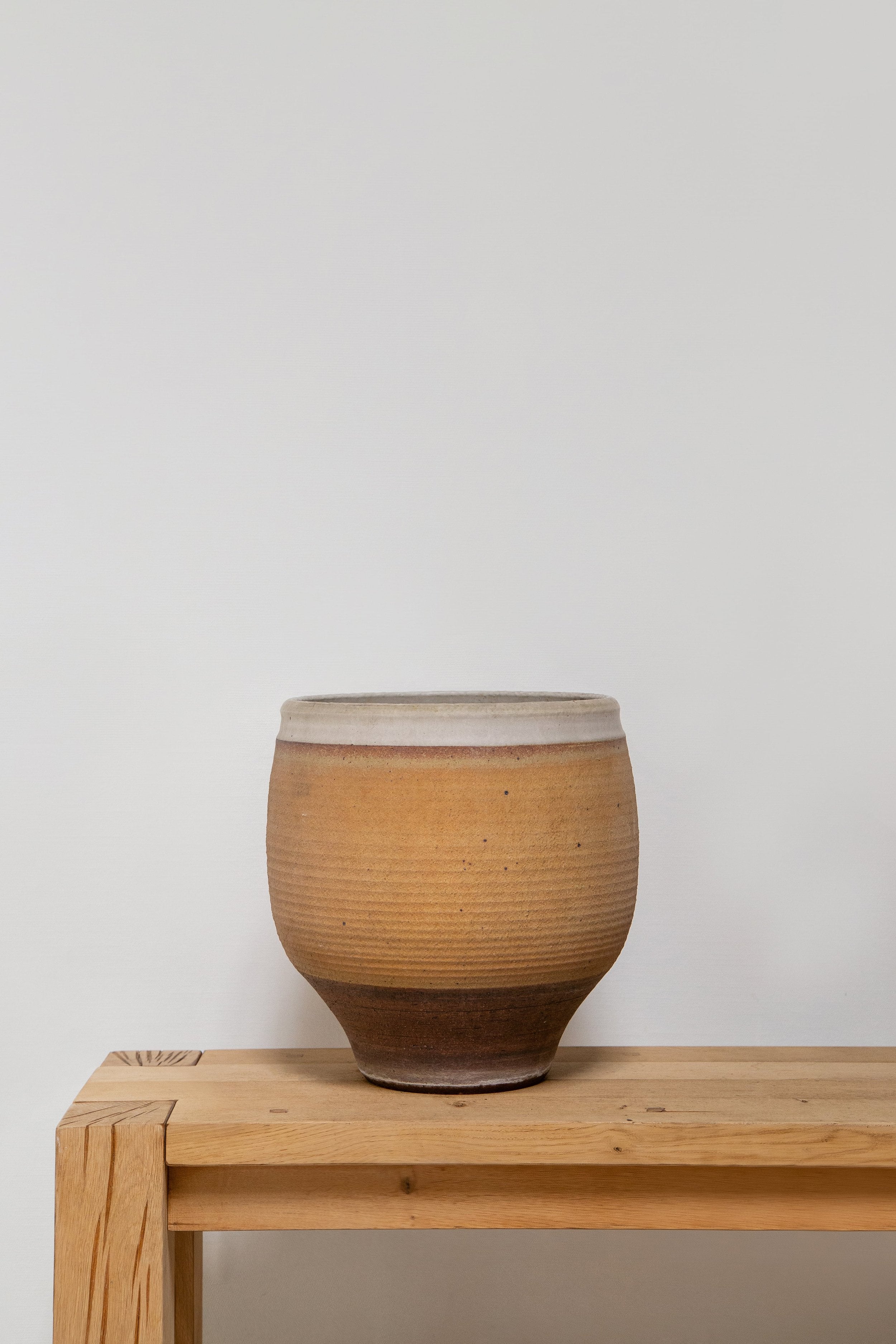 Hand-thrown stoneware planter by Bob Kinzie, mid-century modern pottery with ribbed texture and sophisticated simplicity — Hommes and Gardens, Pots + Vessels Collection, Landscape Architect, Interior Designer, Outdoor Living, Outdoor Decorations, Home Decor, Home Design, Luxury Design, Art, Furniture, Objects, Best Gifts, Nature, Backyard, Yard.