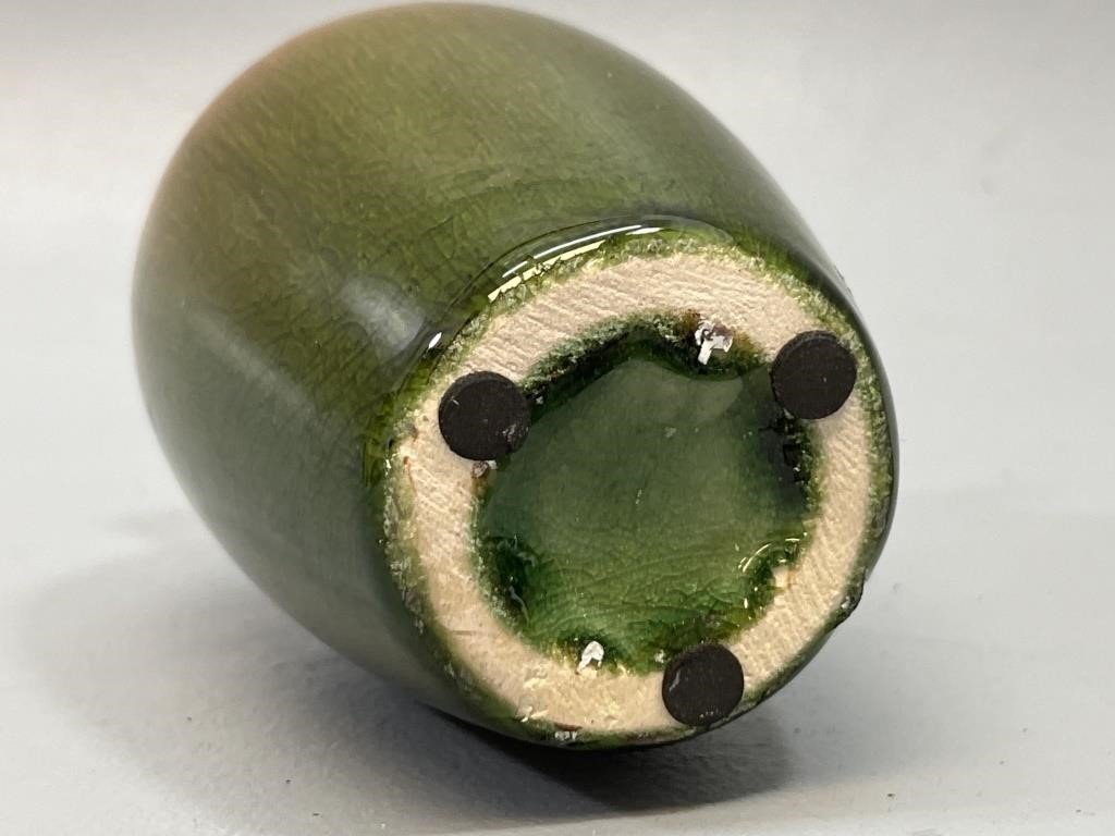 Sparkle Glazed Pottery Vase by Elegant Expressions base showing green glaze and elegant design. hommes + gardens estudio.