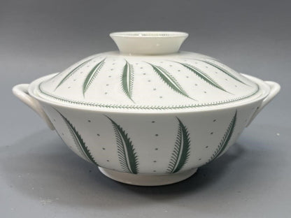 Handcrafted Susie Cooper Spiral Fern white ceramic casserole, mid-century modern piece showcasing botanical elegance and simplicity — Hommes and Gardens, Catchall Collection, Landscape Architect, Interior Designer, Outdoor Living, Outdoor Decorations, Home Decor, Home Design, Luxury Design, Art, Furniture, Objects, Best Gifts, Nature, Backyard, Yard.