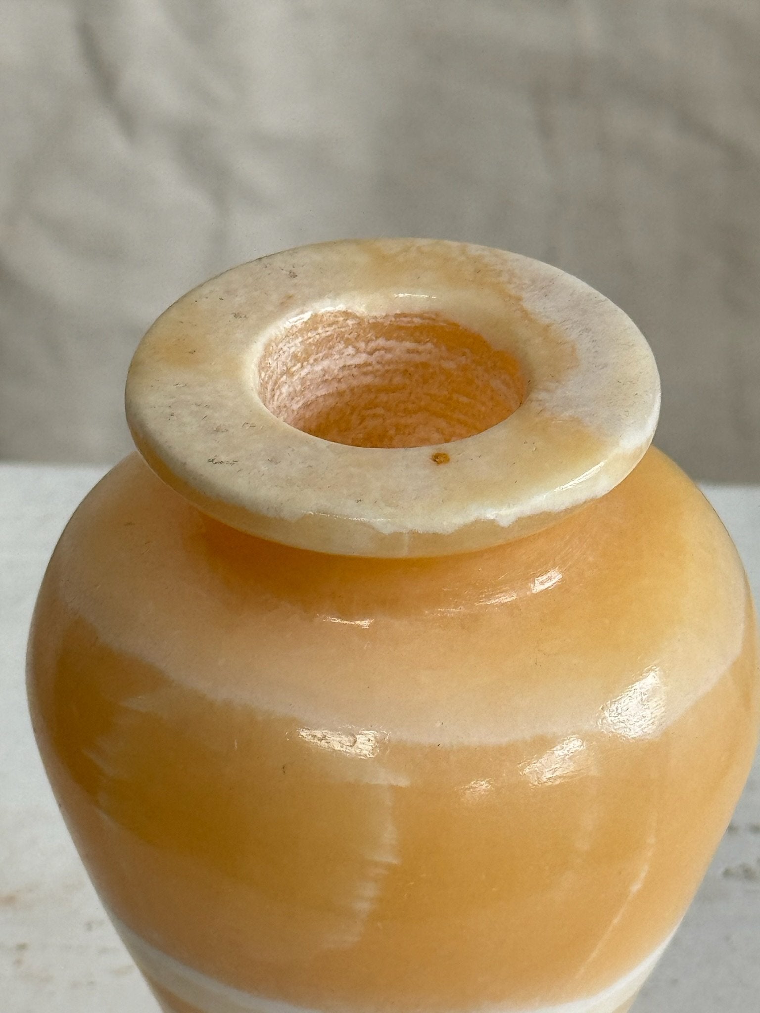 Vintage Egyptian Onyx Marble Alabaster Stone Vase top view showing intricate craftsmanship and honey beige color. hommes + gardens estudio.