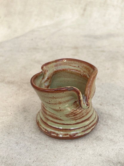 Handmade ceramic cup with artisan glaze and elegant design, perfect for coffee or tea lovers — Hommes and Gardens, Pottery Collection, home decor, outdoor decorations, home design, luxury design, Landscape Architect, Interior Designer, Outdoor Living, Art, Furniture, Objects, Best Gifts, Nature, Backyard, Yard.
