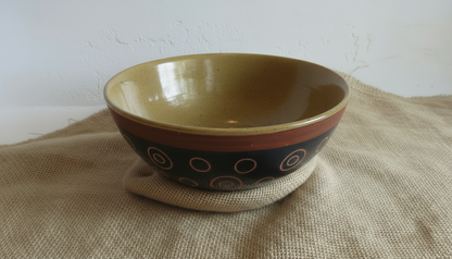 Handmade decorative ceramic pottery bowl with earthy finish and vintage appeal, ideal for display or functional décor — Hommes and Gardens, Catchall Collection, Landscape Architect, Interior Designer, Outdoor Living, Outdoor Decorations, Home Decor, Home Design, Luxury Design, Art, Furniture, Objects, Best Gifts, Nature, Backyard, Yard.