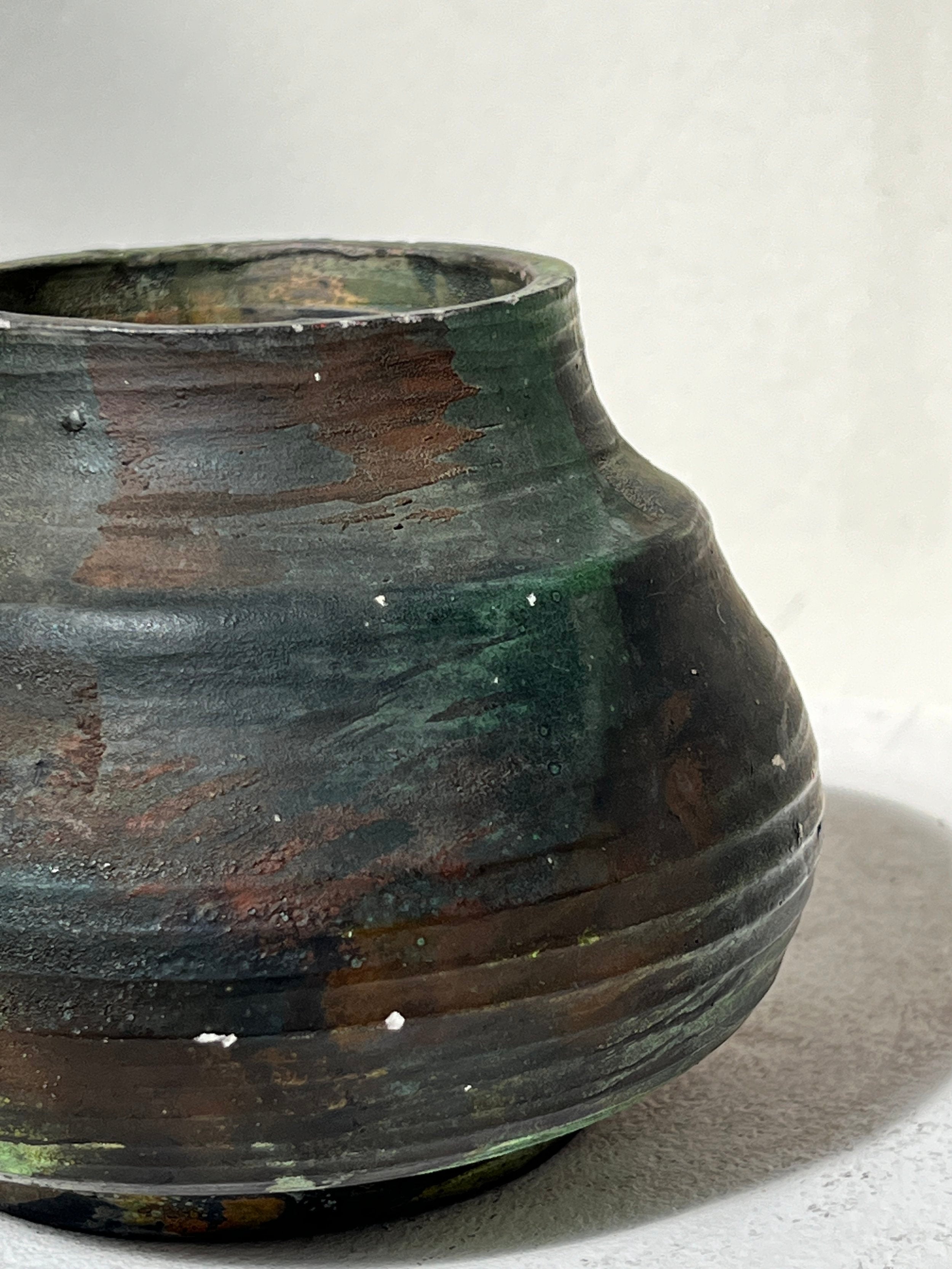 Raku Vintage Hand Crafted Ceramic Vase Signed Billie Goldman with multicolor design and unique finish, hommes + gardens estudio.