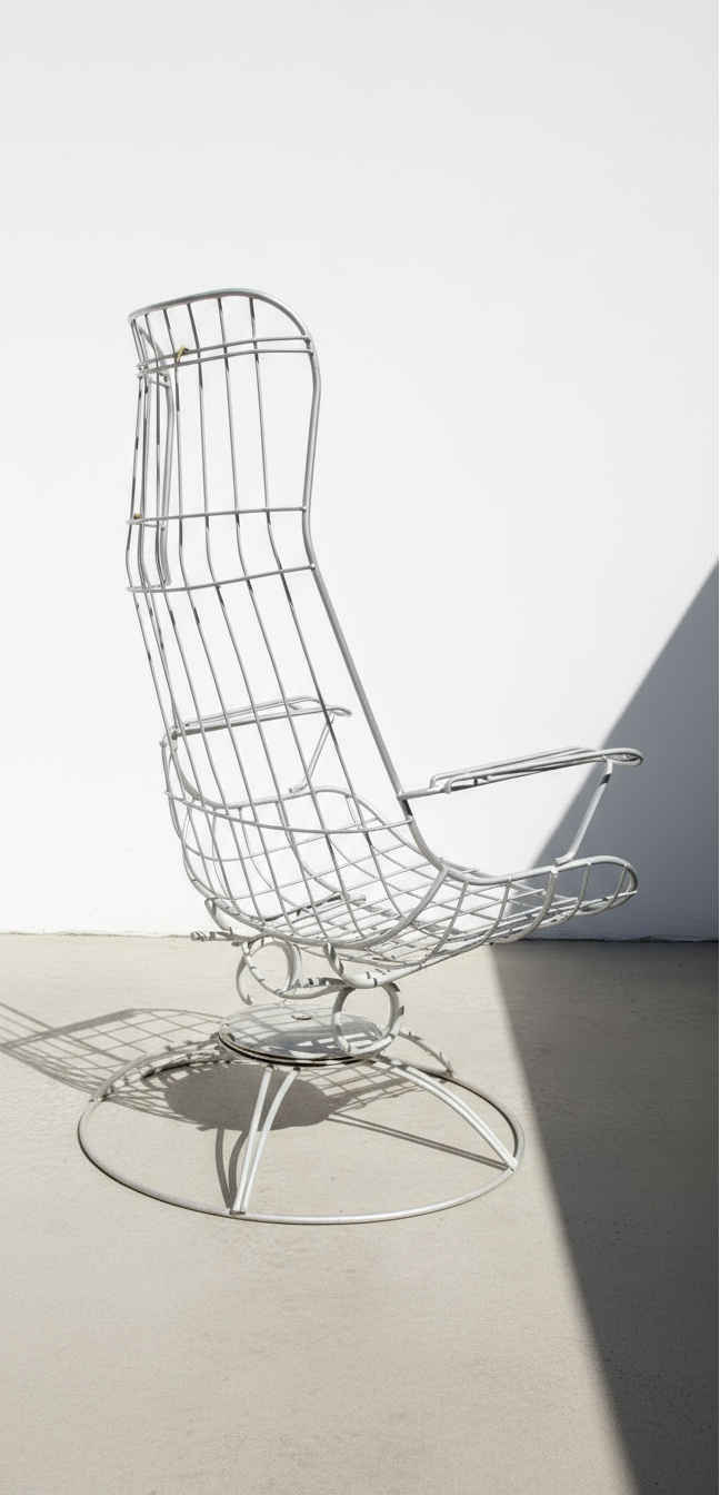 Pair of Mid-Century Modern Homecrest Siesta Swivel Rocker Patio Lounge Chairs in a stylish design, perfect for outdoor relaxation. hommes + gardens estudio.