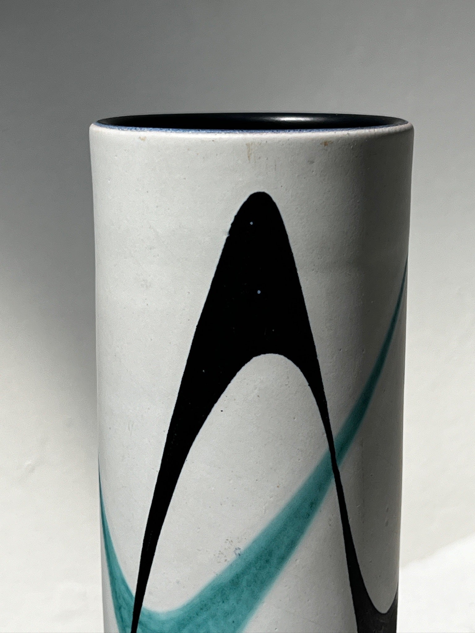 Mid-century Müller Lucerne Swiss ceramic vase, handcrafted studio pottery with abstract hand-painted design and black glazed interior — Hommes and Gardens, Vases + Vessels Collection, Landscape Architect, Interior Designer, Outdoor Living, Art, Furniture, Objects, Best Gifts, Nature, Backyard, Yard, Outdoor Decorations, Home Decor, Home Design, Luxury Design.