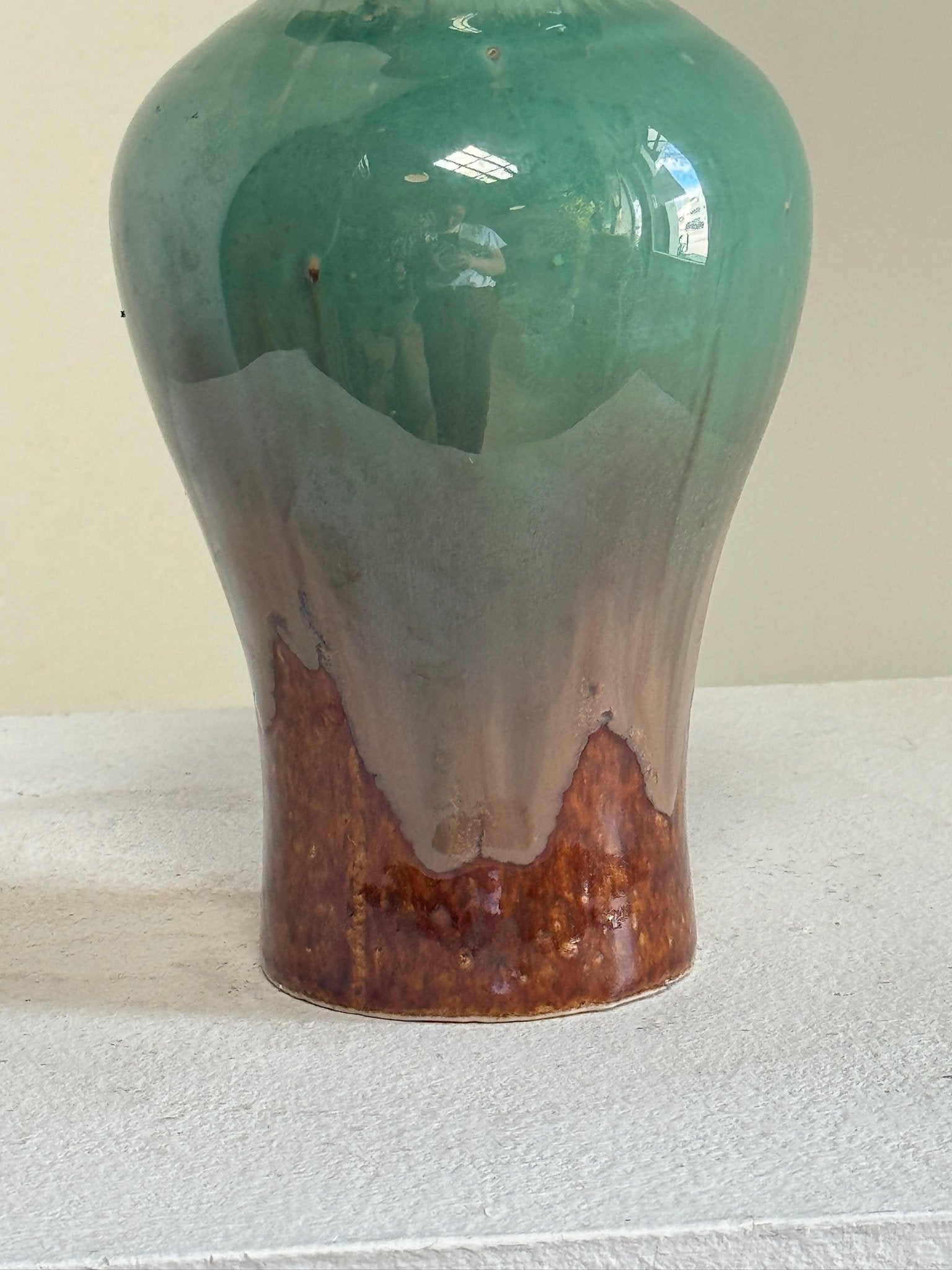 Ruffled rim ceramic vase with handmade drip glaze design, vintage pottery accent perfect for adding texture and artistic charm — Hommes and Gardens, Pots + Vessels Collection, Landscape Architect, Interior Designer, Outdoor Living, Outdoor Decorations, Home Decor, Home Design, Luxury Design, Art, Furniture, Objects, Best Gifts, Nature, Backyard, Yard.