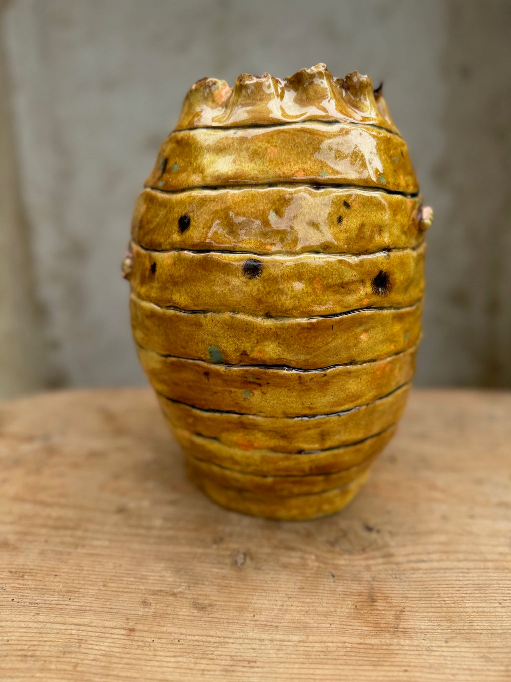 Rustic beehive pottery jar with delicate hand-painted bees and honeycomb texture, ideal as a kitchen accent or vase — Hommes and Gardens, Vases + Vessels, Kitchen Collection, home decor, outdoor decorations, home design, luxury design, Landscape Architect, Interior Designer, Outdoor Living, Art, Furniture, Objects, Best Gifts, Nature, Backyard, Yard.