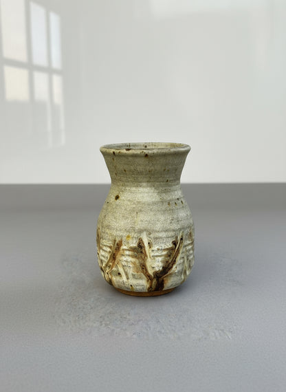 Hand-thrown studio pottery vase signed A.G.E. with textured abstract banding and beige-grey glaze accented in ash brown, handcrafted ceramic art — Hommes and Gardens, Home Decor Collection, landscape design, plant design, Landscape Architect, Interior Designer, Outdoor Living, Outdoor Decorations, Home Design, Luxury Design, Art, Furniture, Objects, Best Gifts, Nature, Backyard, Yard.