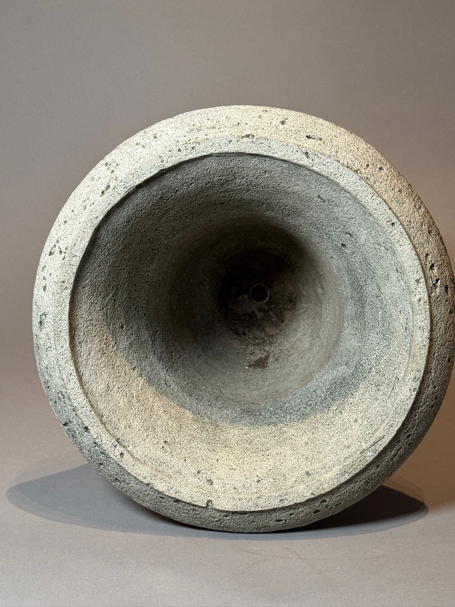 Victorian English cast stone garden urn jardiniere with elegant bowl form and naturally aged finish, timeless antique garden accent — Hommes and Gardens, Pots + Planters Collection, Landscape Architect, Interior Designer, Outdoor Living, Art, Furniture, Objects, Best Gifts, Nature, Backyard, Yard, Outdoor Decorations, Home Decor, Home Design, Luxury Design.