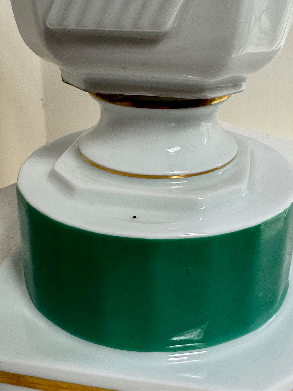 Vintage Art Deco Green and White Ceramic Lamp base featuring a striking green ceramic design with elegant gold accents. hommes + gardens estudio.