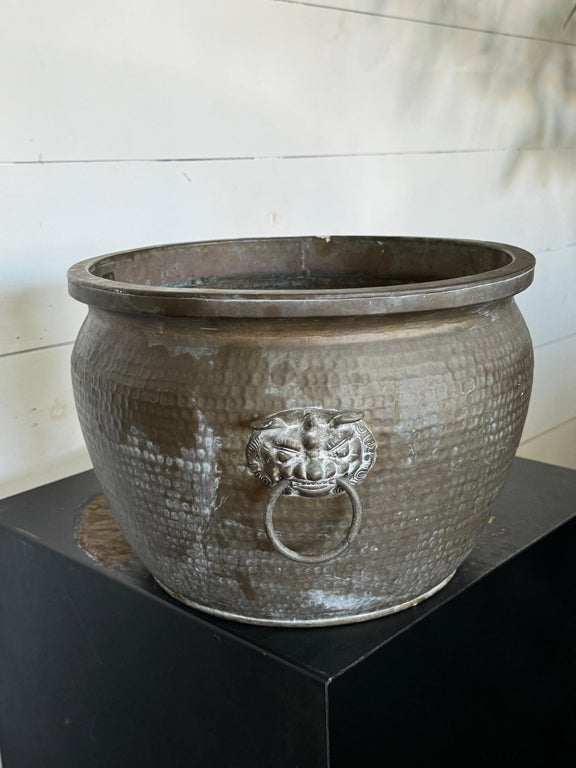 Vintage Chinese brass planter with Toa-tie lion handles and ornate beaded trim, 19th-century antique vessel with rich patina and history — Hommes and Gardens, Pots + Vessels Collection, Landscape Architect, Interior Designer, Outdoor Living, Outdoor Decorations, Home Decor, Home Design, Luxury Design, Art, Furniture, Objects, Best Gifts, Nature, Backyard, Yard.