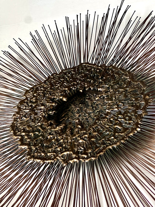 Vintage Curtis Jeré-inspired brass and copper wire sunburst wall art sculpture with three-dimensional orb, mid-century modern elegance — Hommes and Gardens, Wallscape Collection, Landscape Architect, Interior Designer, Outdoor Living, Art, Furniture, Objects, Best Gifts, Nature, Backyard, Yard, Outdoor Decorations, Home Decor, Home Design, Luxury Design.