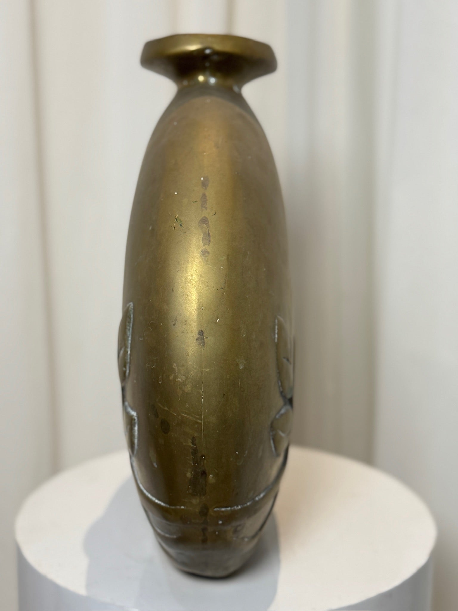 Vintage Dolbi Cashier Art Deco brass vase with embossed botanical design, golden sheen and natural patina, classic 1980s decorative metalwork — Hommes and Gardens, Vases + Vessels Collection, Landscape Architect, Interior Designer, Outdoor Living, Art, Furniture, Objects, Best Gifts, Nature, Backyard, Yard, Outdoor Decorations, Home Decor, Home Design, Luxury Design.