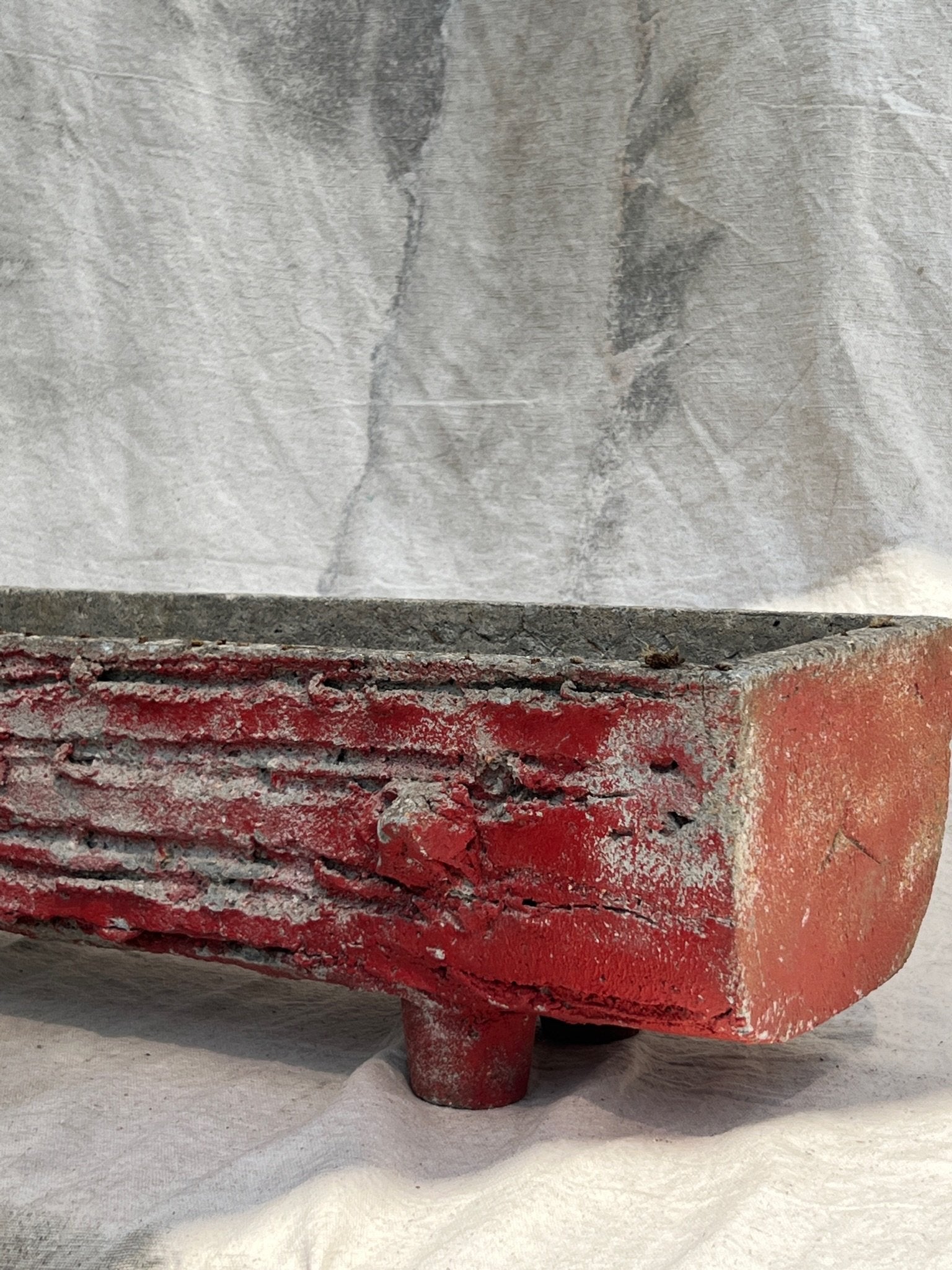 Vintage French faux bois concrete planter in trough form with red patina finish, beautifully aged decorative piece for outdoor and garden design — Hommes and Gardens, Pots + Planters Collection, Landscape Architect, Interior Designer, Outdoor Living, Art, Furniture, Objects, Best Gifts, Nature, Backyard, Yard, Outdoor Decorations, Home Decor, Home Design, Luxury Design.