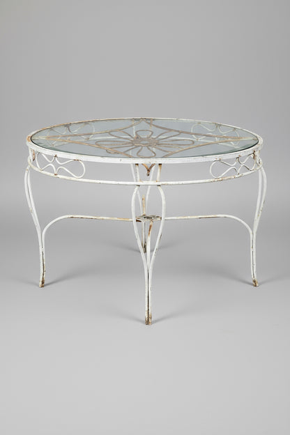 Vintage French designer François Carré outdoor chairs and table set, crafted in wrought iron with decorative artistry — Hommes and Gardens, Furniture Collection, Outdoor Furniture Sets, Vintage French Design, Garden Seating, Wrought Iron Furniture, Patio Decor, Collectible Set.