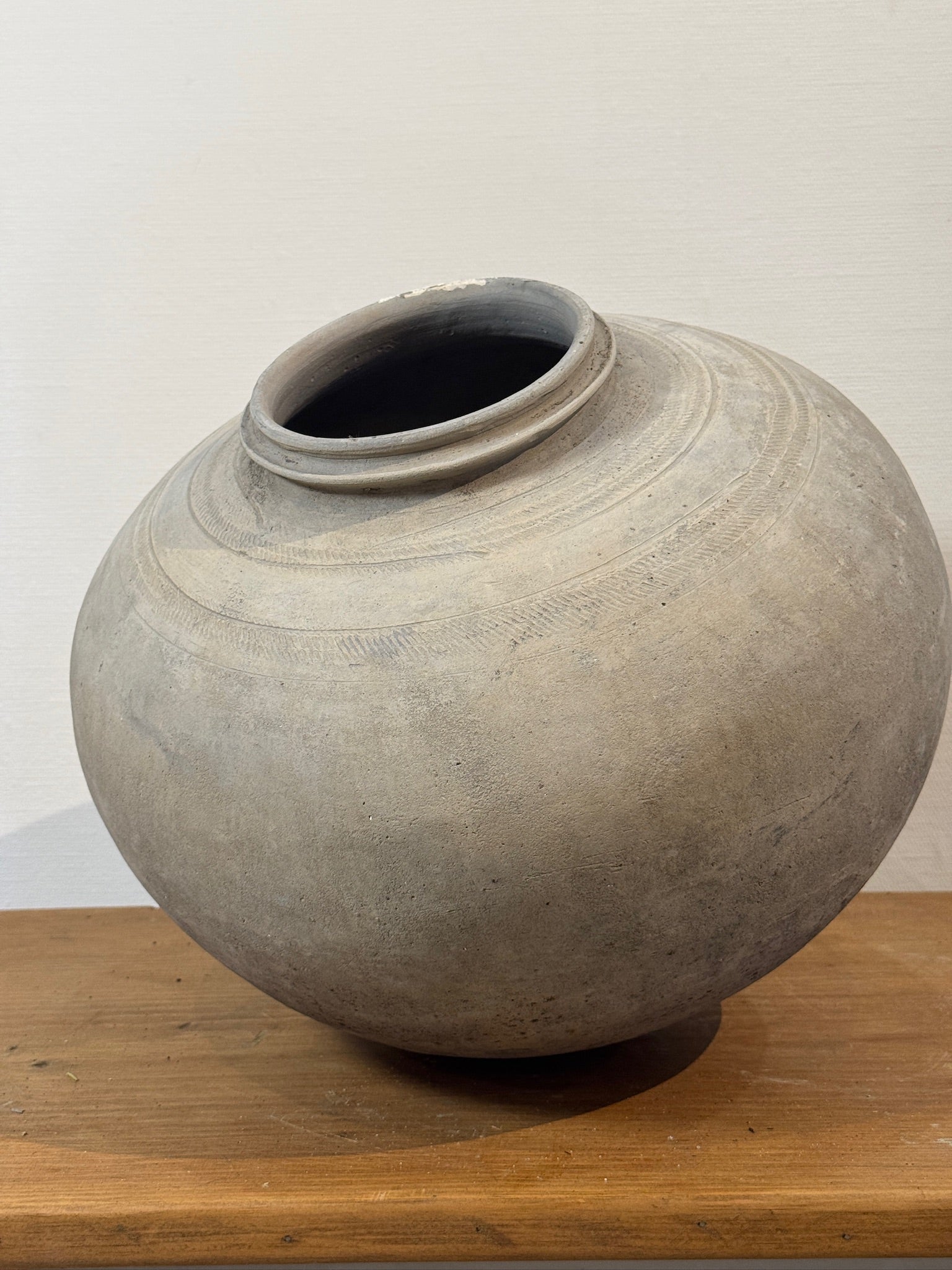 Vintage French terracotta decorative planter with natural weathered finish and organic surface texture, ideal for farmhouse styling — Hommes and Gardens, Pots + Planters Collection, Landscape Architect, Interior Designer, Outdoor Living, Art, Furniture, Objects, Best Gifts, Nature, Backyard, Yard, Outdoor Decorations, Home Decor, Home Design, Luxury Design.