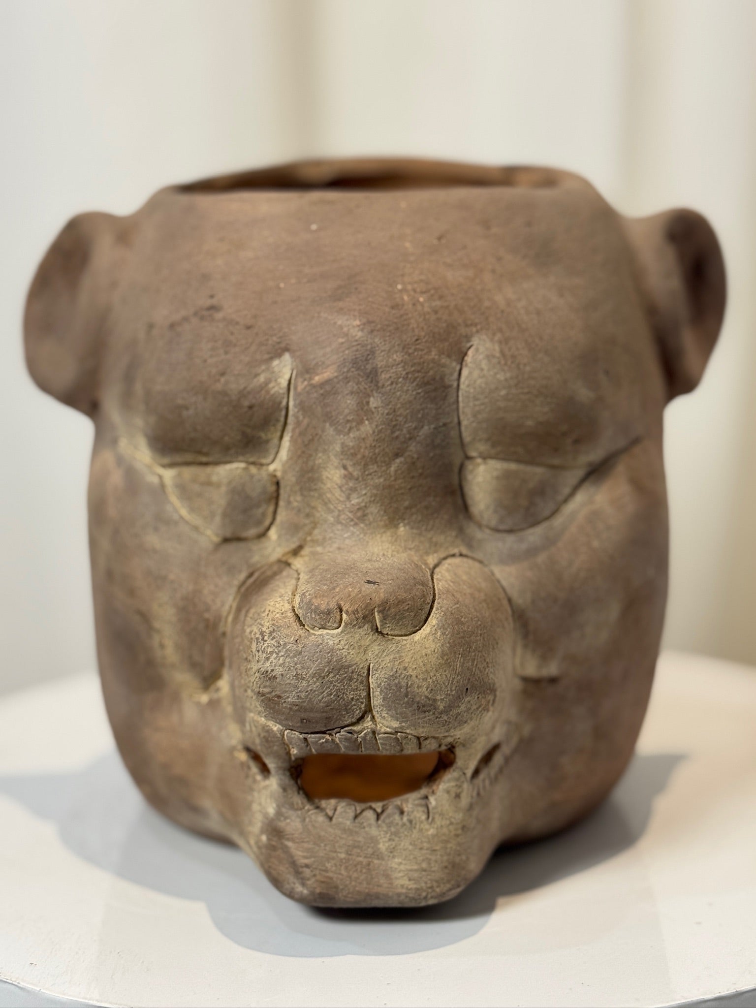 Vintage Jaguar Pot in the Style of Zoomorphic Pot from Tabasco, showcasing intricate Olmec craftsmanship. hommes + gardens estudio.