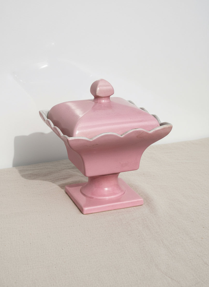 Vintage Pink Hull Art Pottery # 158 Pedestal Dish with Lid showcasing soft pink hue and elegant design. hommes + gardens estudio