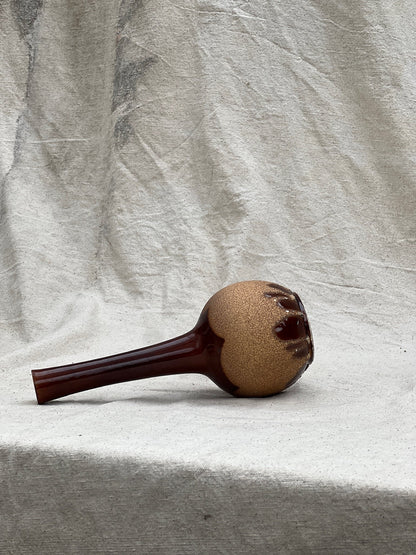 Vintage Royal Haeger pottery vase with brown drip glaze over textured beige base, classic mid-century modern art pottery design — Hommes and Gardens, Pots and Vessels Collection, Vases, Art Pottery, Decorative Objects, Royal Haeger Ceramics, Vintage Home Decor, Mid Century Modern, Collectible Glazed Vase.