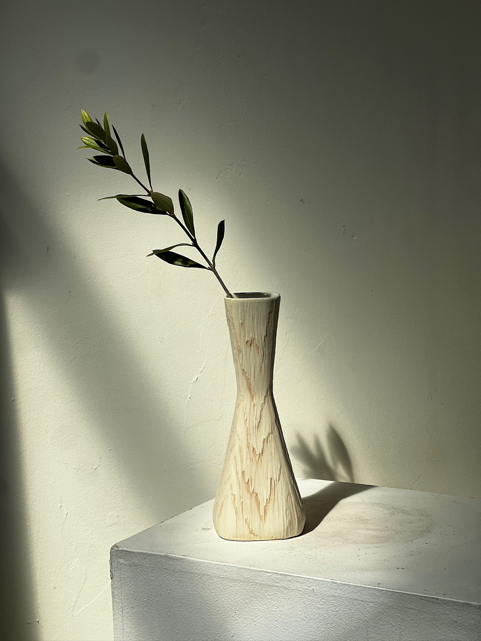 Vintage Mid Century Fairy Wood Vase by Shawnee USA displaying a branch, ideal for retro decor. hommes + gardens estudio.