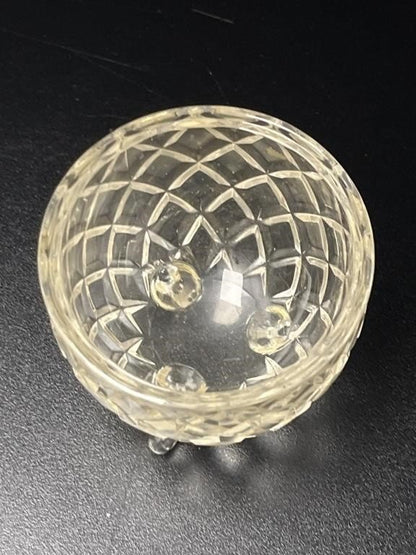 Vintage Slovakian crystal pineapple candy dish with footed base and lid, elegant collectible home decor accent — Hommes and Gardens, Home Decor Collection, Decorative Objects, Bowls, Gifts & Merch, landscape design, plant design, Landscape Architect, Interior Designer, Outdoor Living, Outdoor Decorations, Home Design, Luxury Design, Art, Furniture, Objects, Best Gifts, Nature, Backyard, Yard.