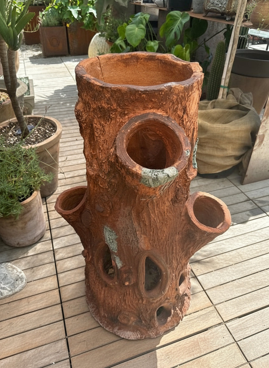 Vintage terracotta faux bois planter featuring rustic wood-inspired design and natural chipping, ideal for outdoor or indoor décor — Hommes and Gardens, Pots + Vessels Collection, Landscape Architect, Interior Designer, Outdoor Living, Outdoor Decorations, Home Decor, Home Design, Luxury Design, Art, Furniture, Objects, Best Gifts, Nature, Backyard, Yard.