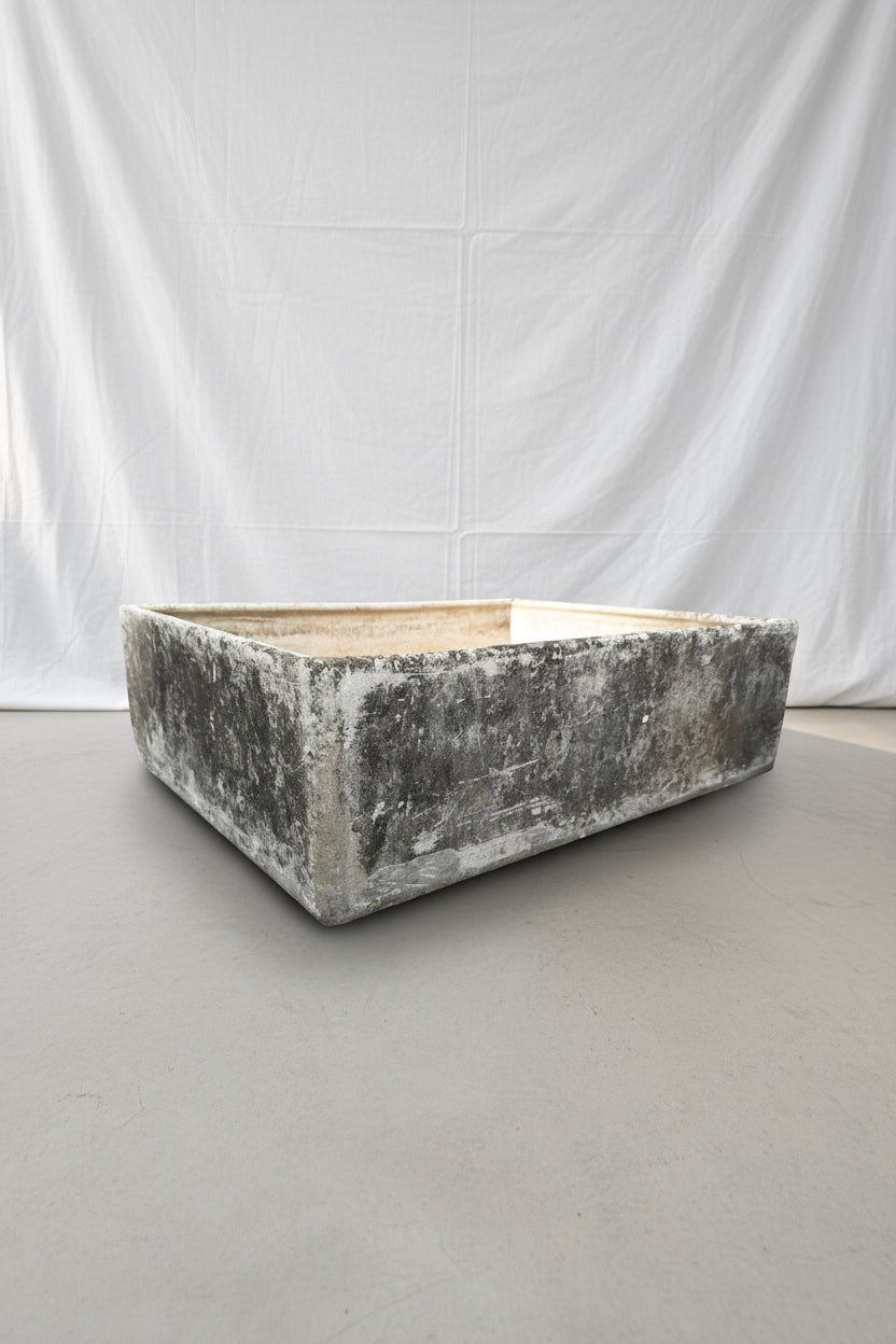 Rare mid-century square concrete planter by Swiss designer Willy Guhl for Eternit, featuring sculptural form and original patina from the 1960s — Hommes and Gardens, Pots & Vessels Collection, Home Decor, Outdoor Decorations, Landscape Architect, Interior Designer, Outdoor Living, Home Design, Luxury Design, Art, Furniture, Objects, Best Gifts, Nature, Backyard, Yard.